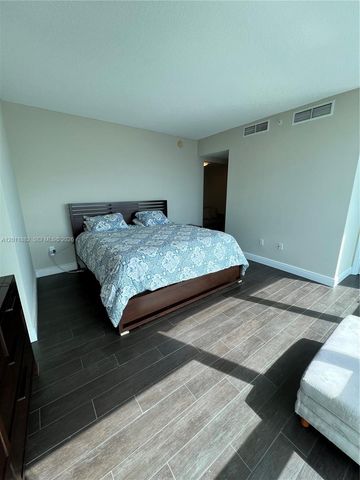 2101 Brickell Ave 3205, Miami, FL 33129
