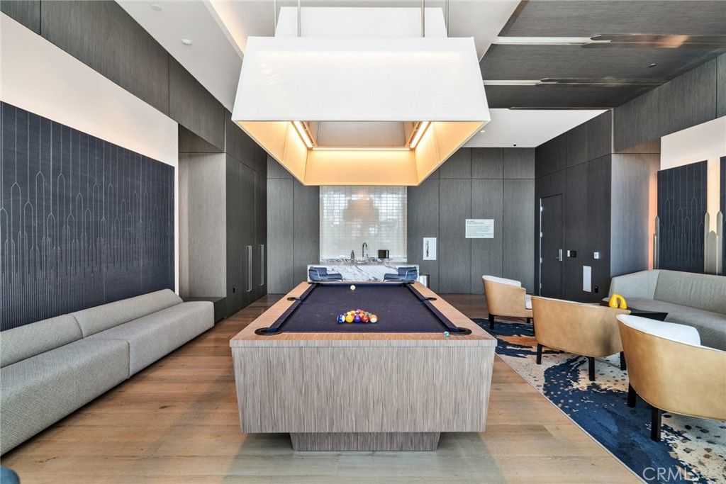 Image 37 of property listing at 877 Francisco St 805, Los Angeles, CA 90017