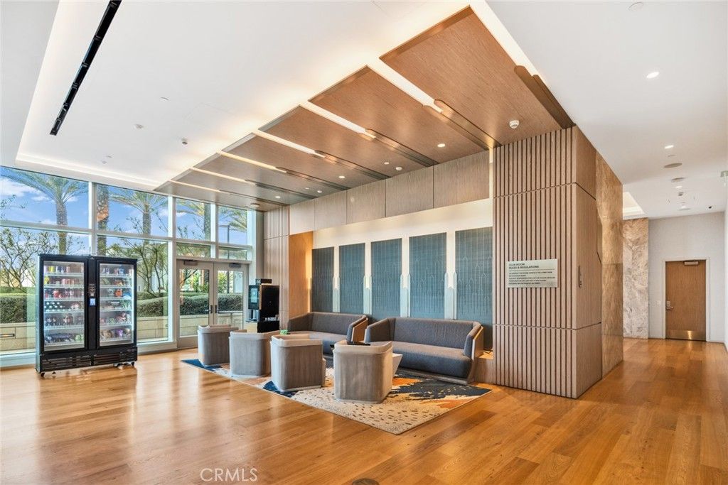 Image 40 of property listing at 877 Francisco St 805, Los Angeles, CA 90017