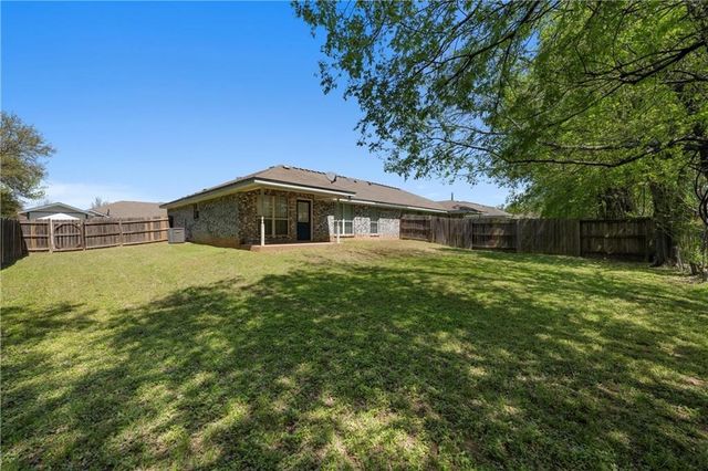 860 N Lacy Drive 1-8, Lacy Lakeview, TX 76705