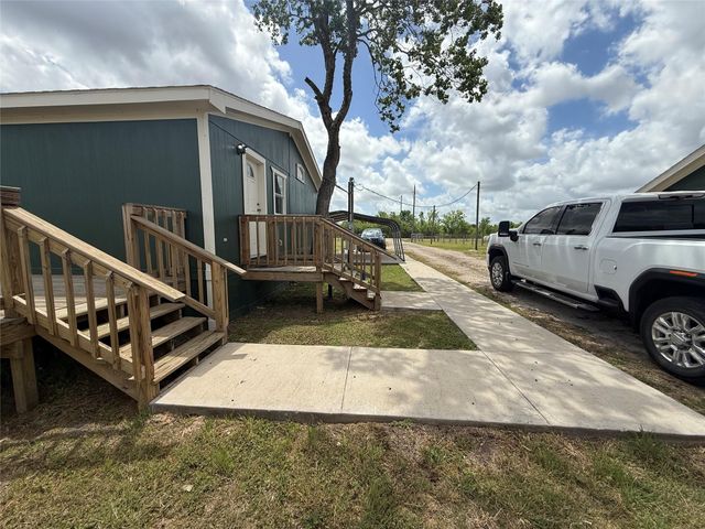 1841 County Road 382, Rosharon, TX 77583