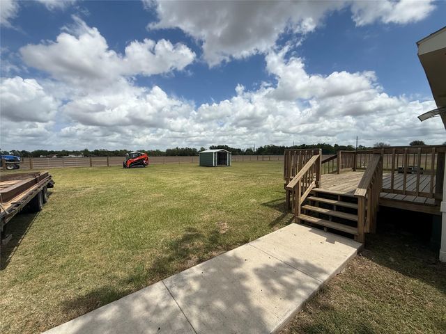 1841 County Road 382, Rosharon, TX 77583