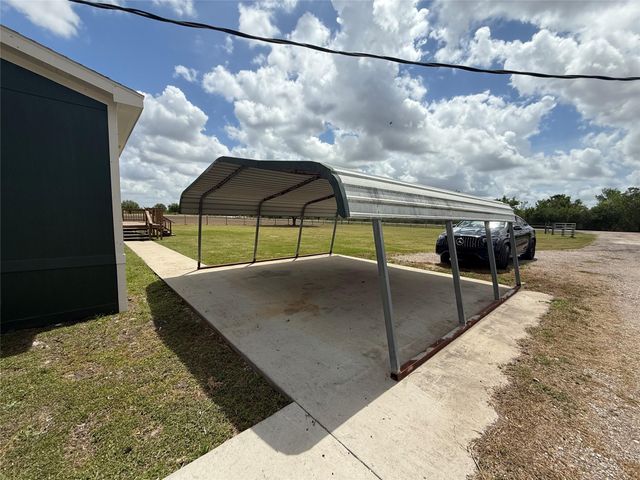 1841 County Road 382, Rosharon, TX 77583