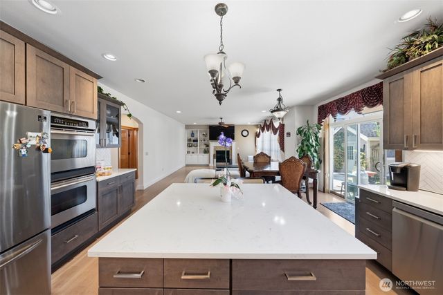 2401 12th Avenue NW, Puyallup, WA 98371
