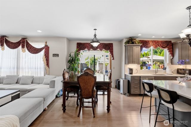 2401 12th Avenue NW, Puyallup, WA 98371