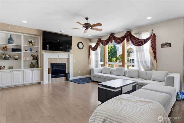 2401 12th Avenue NW, Puyallup, WA 98371