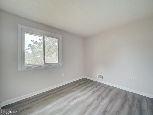 10 BEXHILL CT, Waldorf, MD 20602