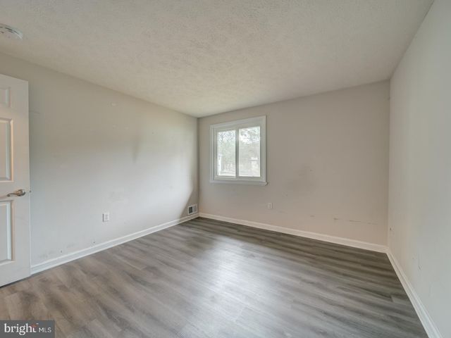 10 BEXHILL CT, Waldorf, MD 20602