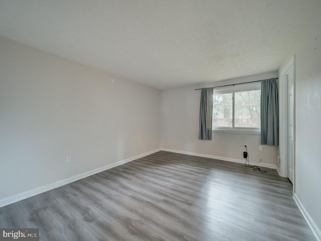 10 BEXHILL CT, Waldorf, MD 20602