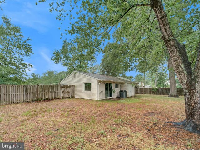 10 BEXHILL CT, Waldorf, MD 20602