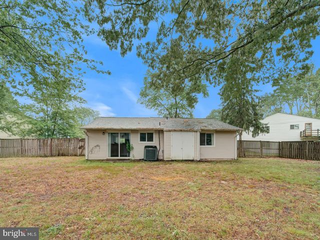 10 BEXHILL CT, Waldorf, MD 20602