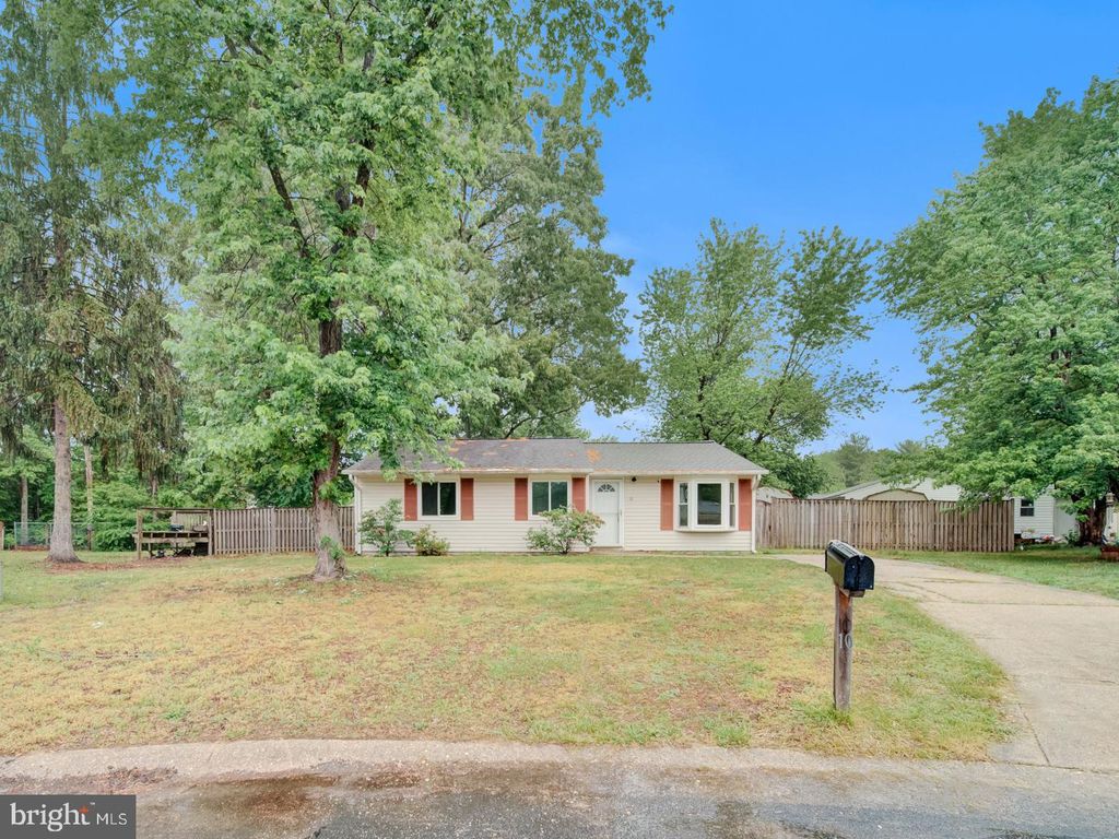 10 BEXHILL CT, Waldorf, MD 20602