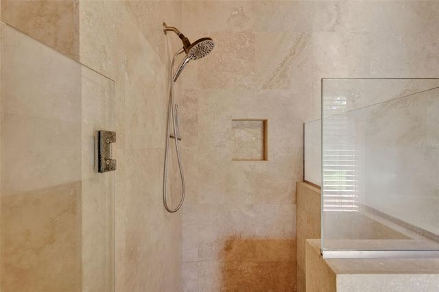 40242 EMERALDA ISLAND ROAD, Leesburg, FL 34788