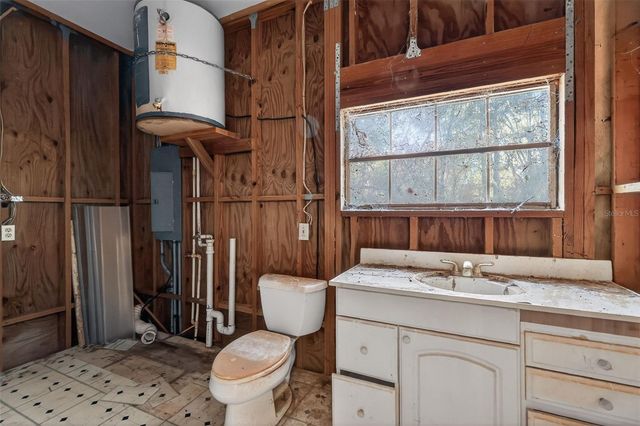 40242 EMERALDA ISLAND ROAD, Leesburg, FL 34788