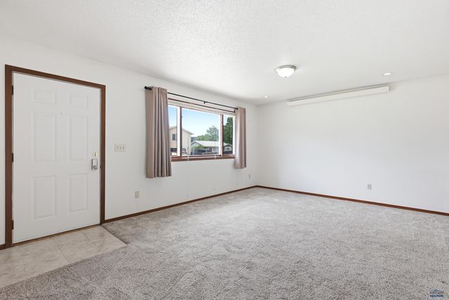 12716 DORIS DR, Black Hawk, SD 57718