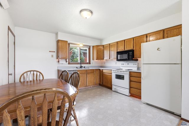 12716 DORIS DR, Black Hawk, SD 57718