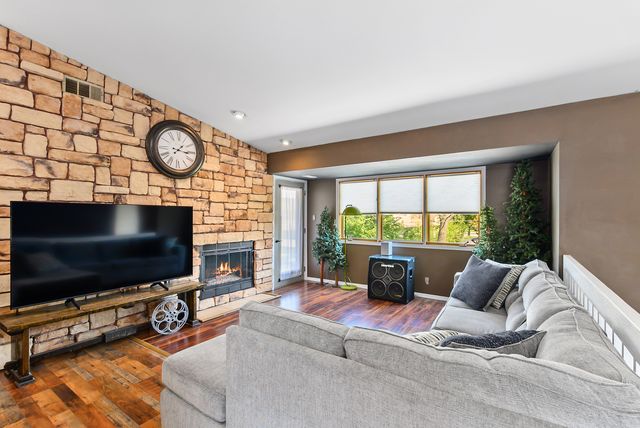 14475 S Ravinia Avenue 9, Orland Park, IL 60462