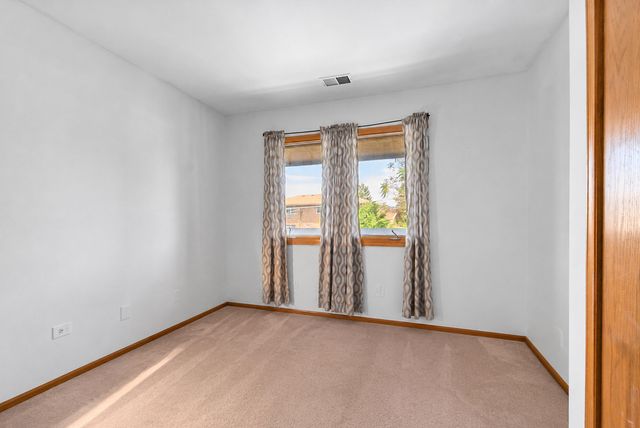 14475 S Ravinia Avenue 9, Orland Park, IL 60462
