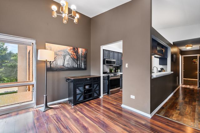 14475 S Ravinia Avenue 9, Orland Park, IL 60462