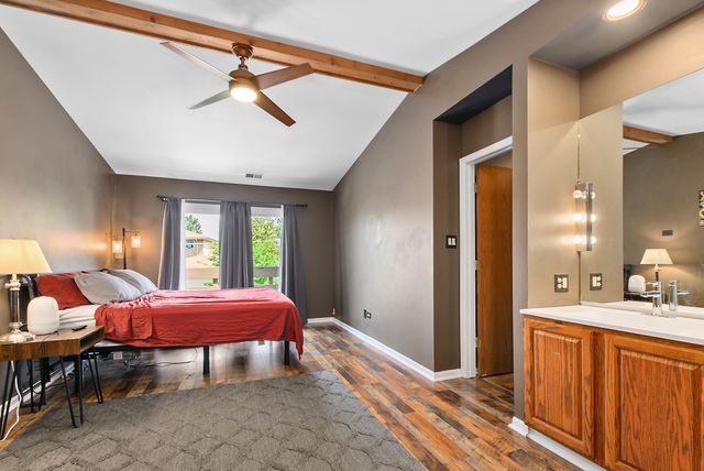 14475 S Ravinia Avenue 9, Orland Park, IL 60462