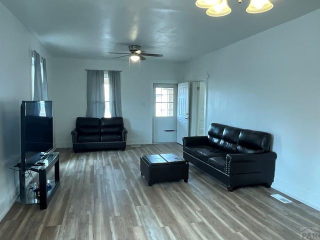 1122 E 4th Ave, Pueblo, CO 81001