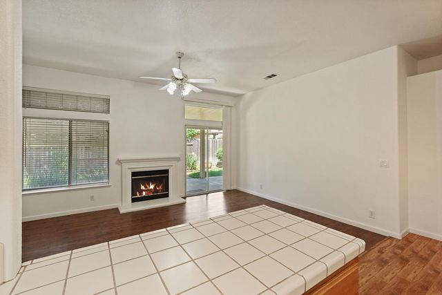 8992 Panamint Ct, Elk Grove, CA 95624