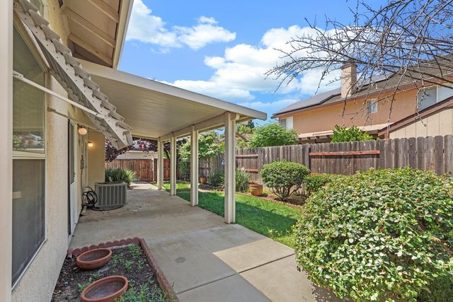 8992 Panamint Ct, Elk Grove, CA 95624