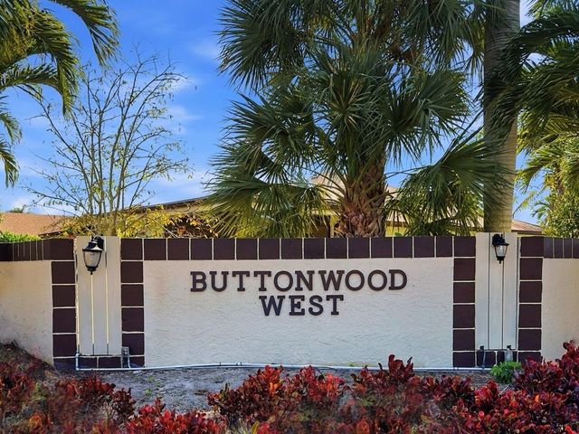 6345 Tall Cypress Circle, Greenacres, FL 33463