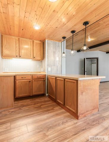 95 N 100 W, Blackfoot, ID 83221