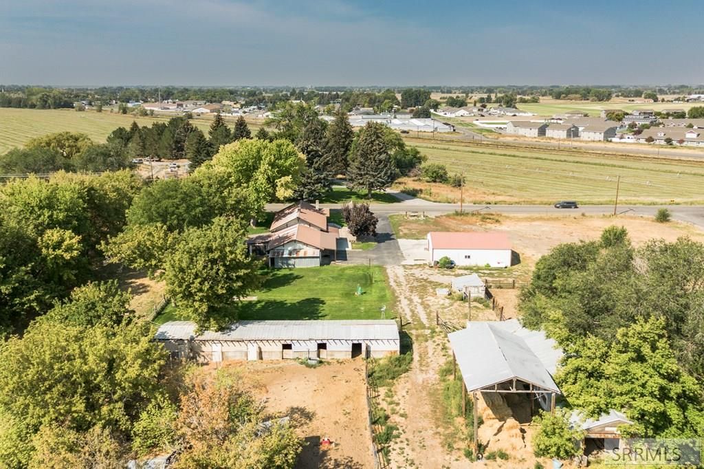 Image 4 of property listing at 95 N 100 W, Blackfoot, ID 83221