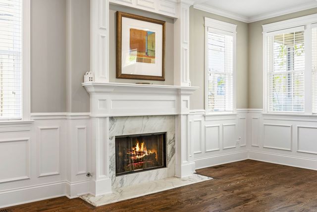 2414 W Berteau Avenue, Chicago, IL 60618