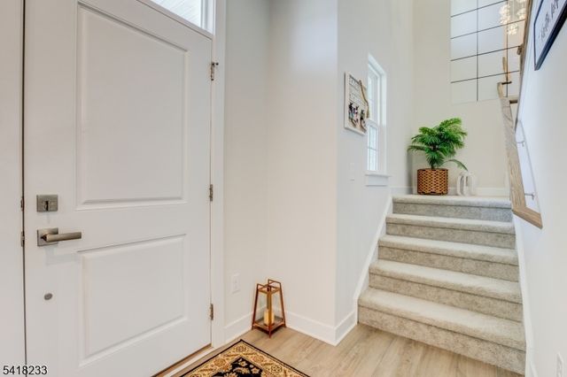 7 Troy Ln, Roxbury Twp., NJ 07850