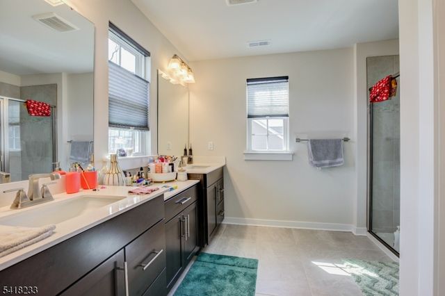 7 Troy Ln, Roxbury Twp., NJ 07850