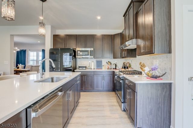 7 Troy Ln, Roxbury Twp., NJ 07850