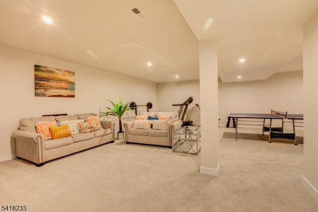 7 Troy Ln, Roxbury Twp., NJ 07850