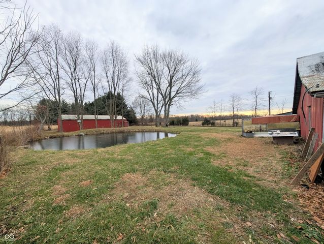 5599 N State Road 9, Hope, IN 47246