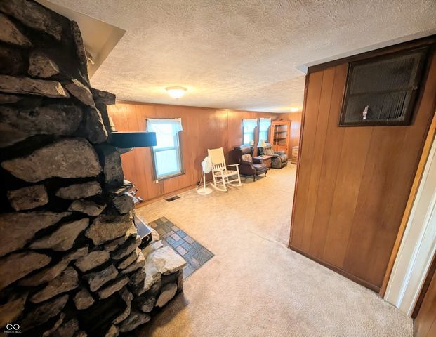 5599 N State Road 9, Hope, IN 47246