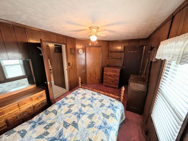5599 N State Road 9, Hope, IN 47246