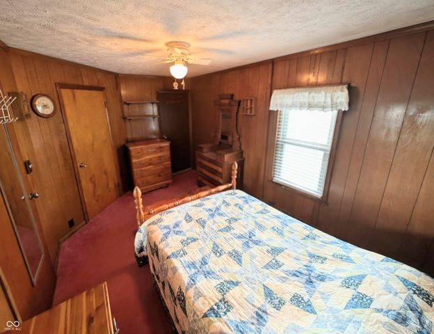 5599 N State Road 9, Hope, IN 47246
