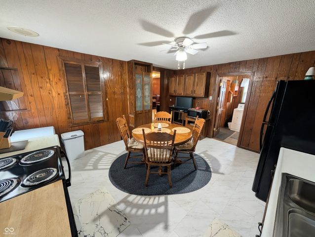 5599 N State Road 9, Hope, IN 47246
