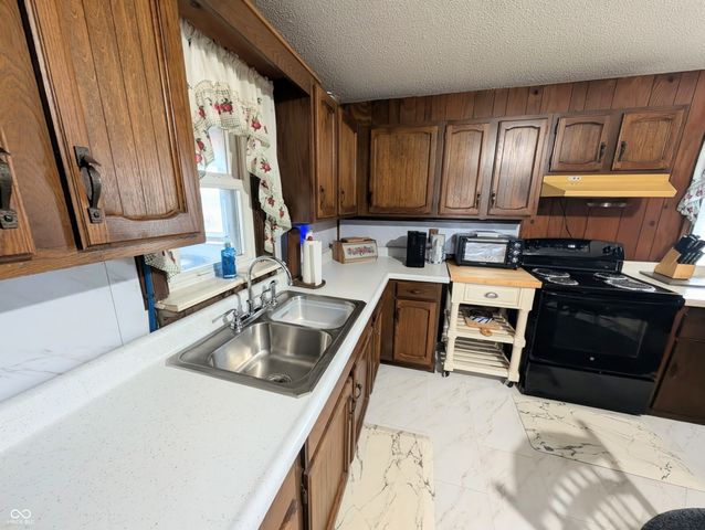 5599 N State Road 9, Hope, IN 47246