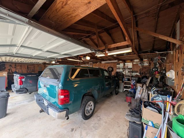 5599 N State Road 9, Hope, IN 47246