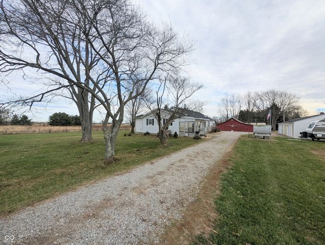 5599 N State Road 9, Hope, IN 47246