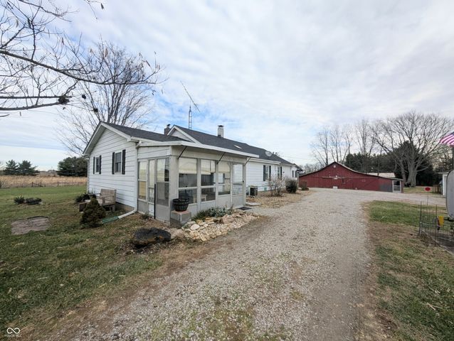 5599 N State Road 9, Hope, IN 47246