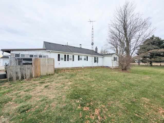 5599 N State Road 9, Hope, IN 47246