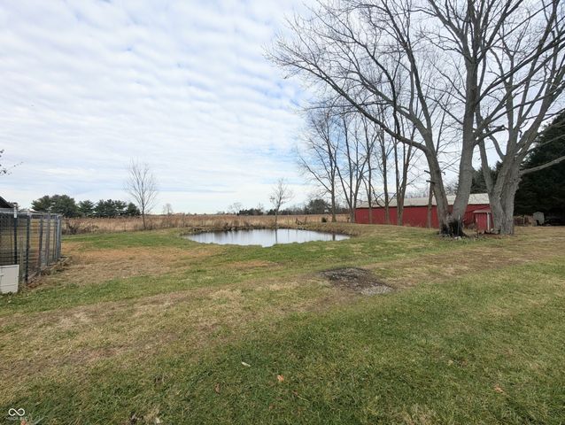 5599 N State Road 9, Hope, IN 47246
