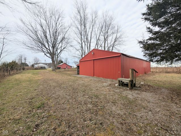 5599 N State Road 9, Hope, IN 47246