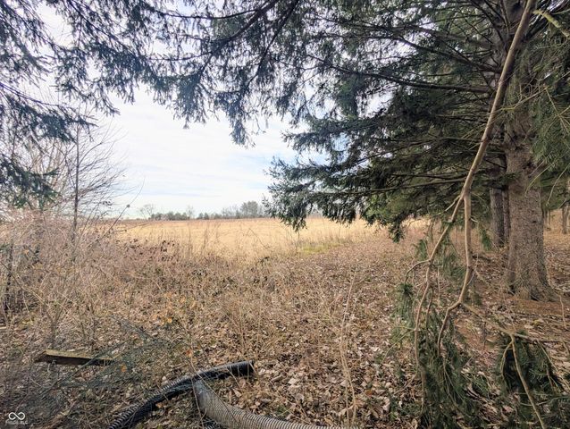 5599 N State Road 9, Hope, IN 47246