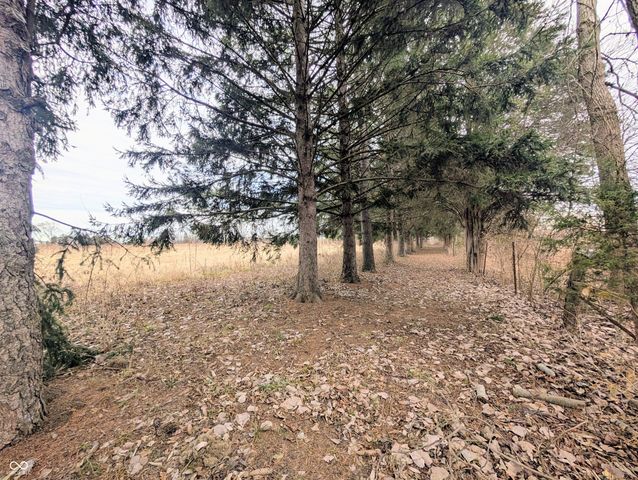 5599 N State Road 9, Hope, IN 47246