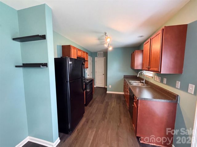 5730 Natick Drive, Charlotte, NC 28214